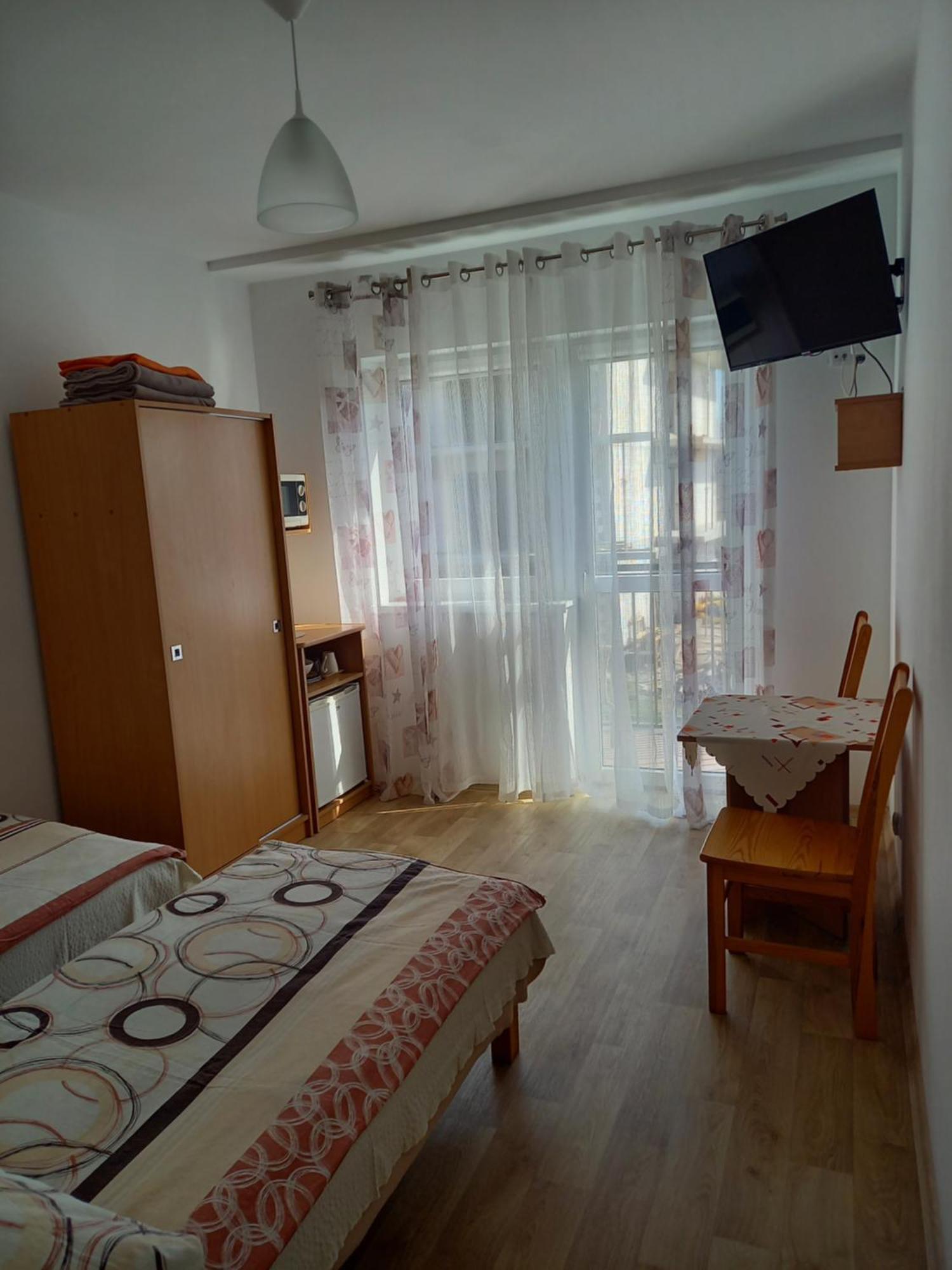 Pokoje Goscinne U Teresy Mrzeżyno Exterior foto