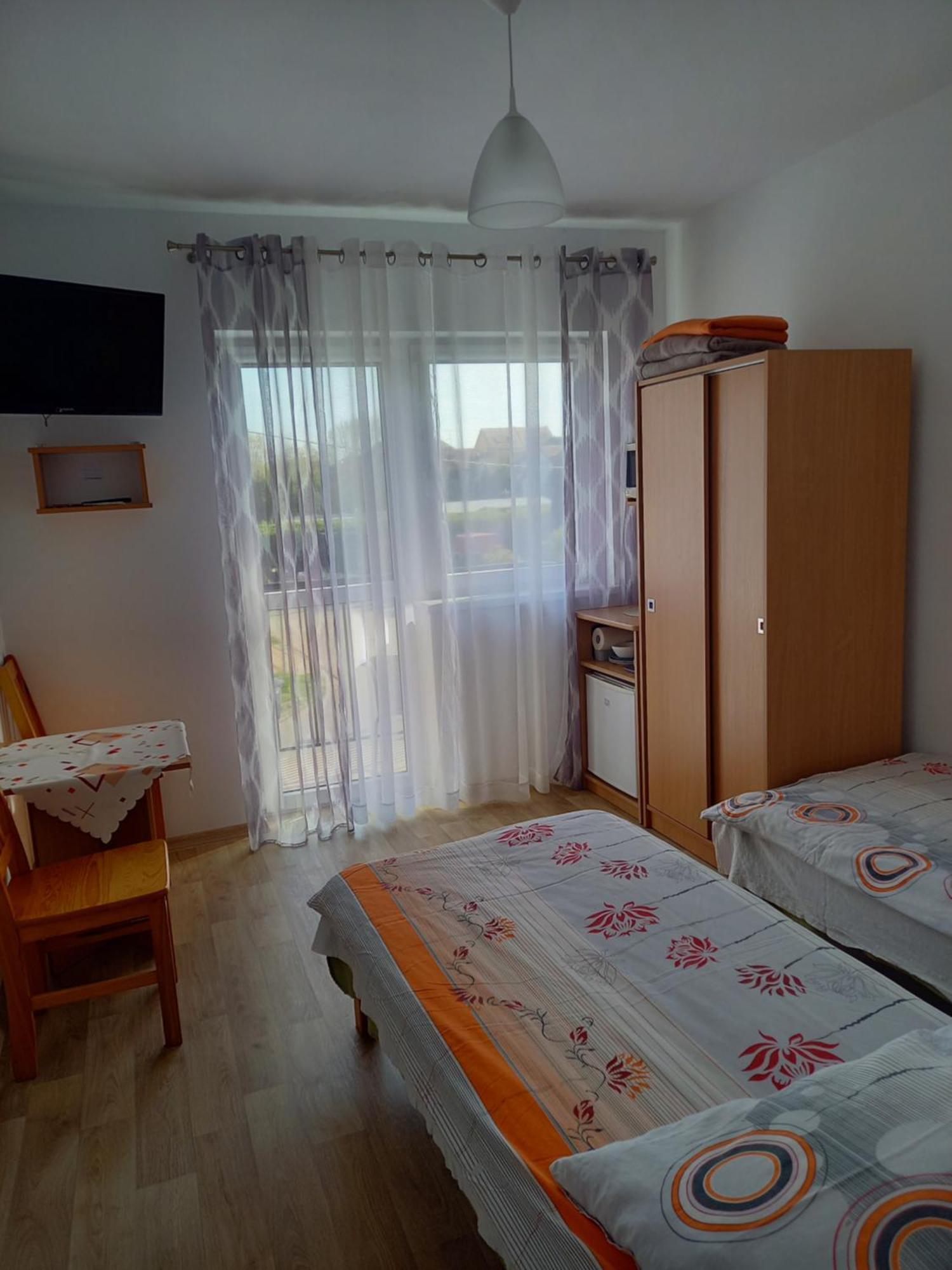 Pokoje Goscinne U Teresy Mrzeżyno Exterior foto