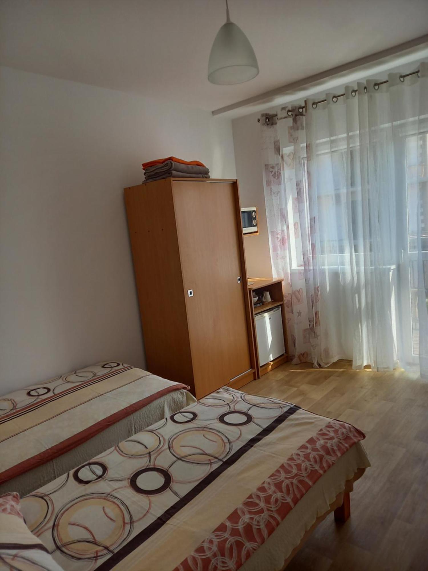 Pokoje Goscinne U Teresy Mrzeżyno Exterior foto